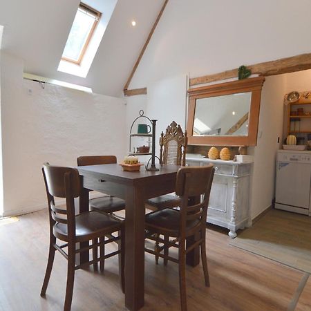 Cozy Apartment In Immerath With Fishing Near Екстериор снимка
