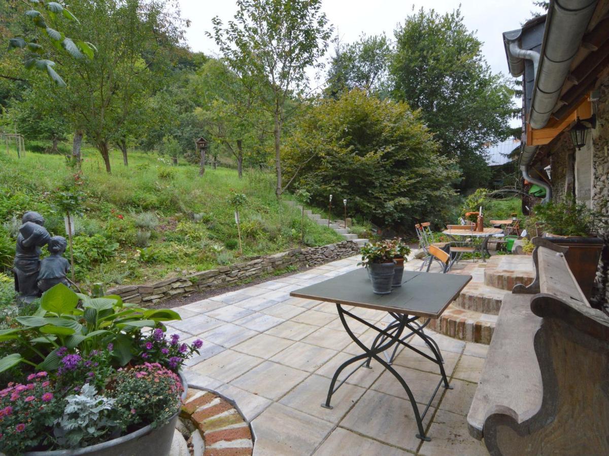 Cozy Apartment In Immerath With Fishing Near Екстериор снимка
