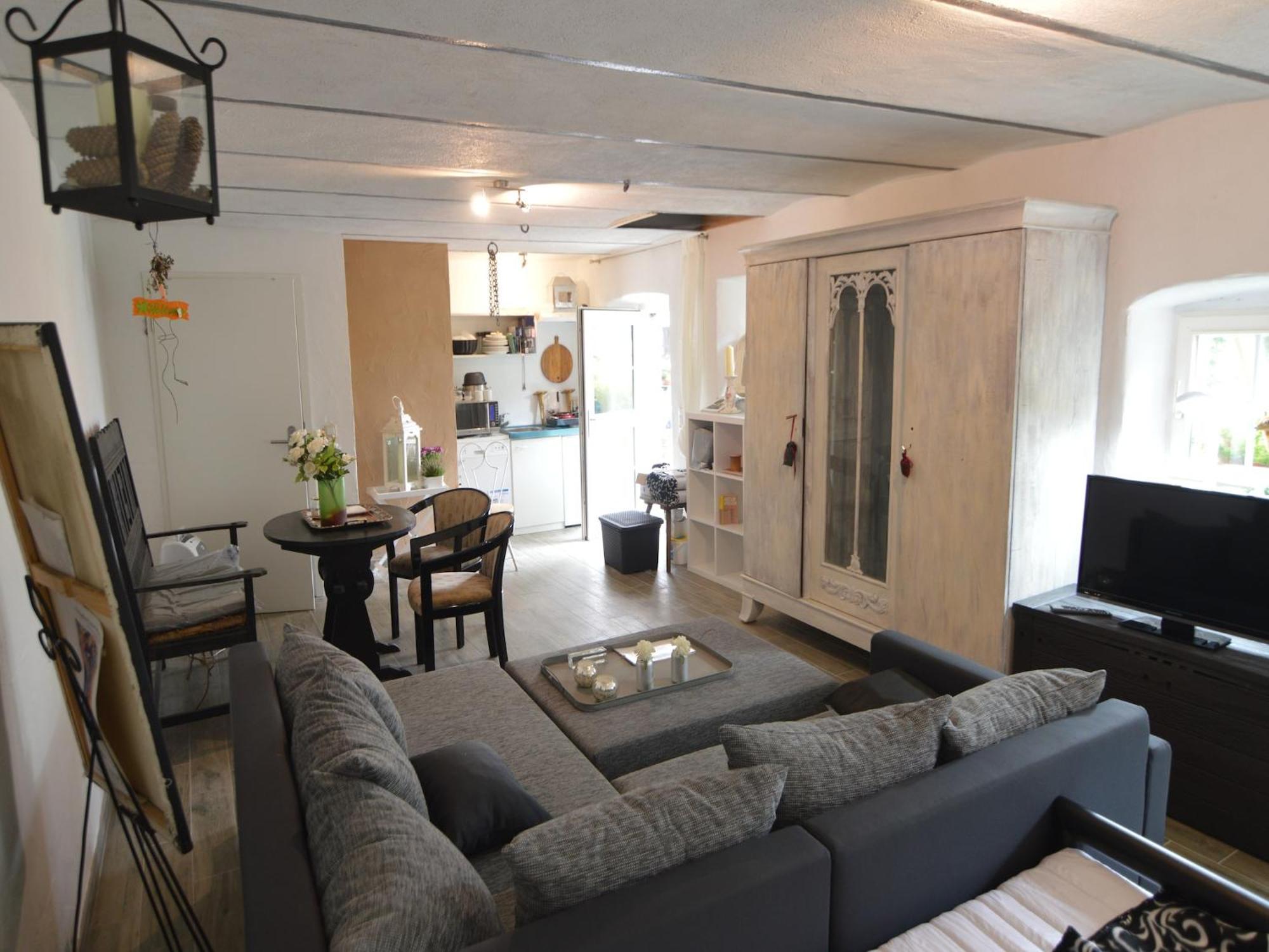 Cozy Apartment In Immerath With Fishing Near Екстериор снимка