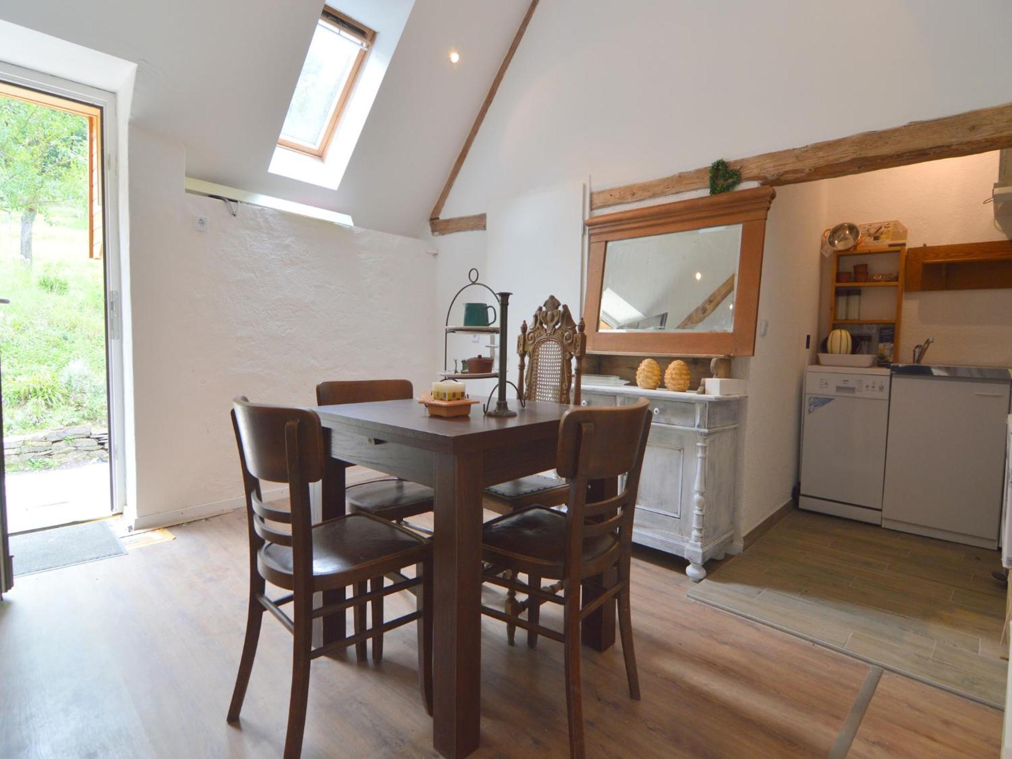 Cozy Apartment In Immerath With Fishing Near Екстериор снимка