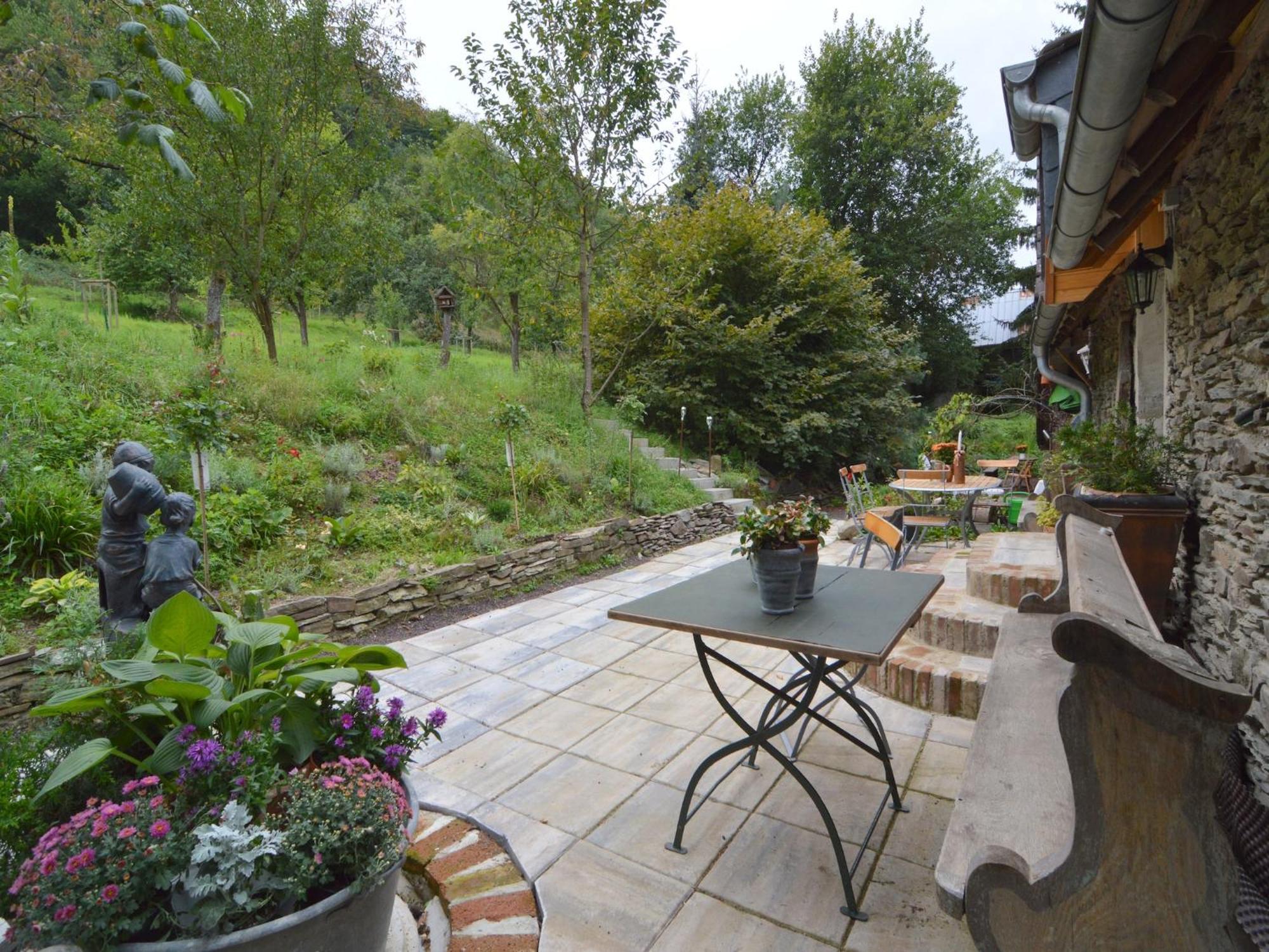 Cozy Apartment In Immerath With Fishing Near Екстериор снимка
