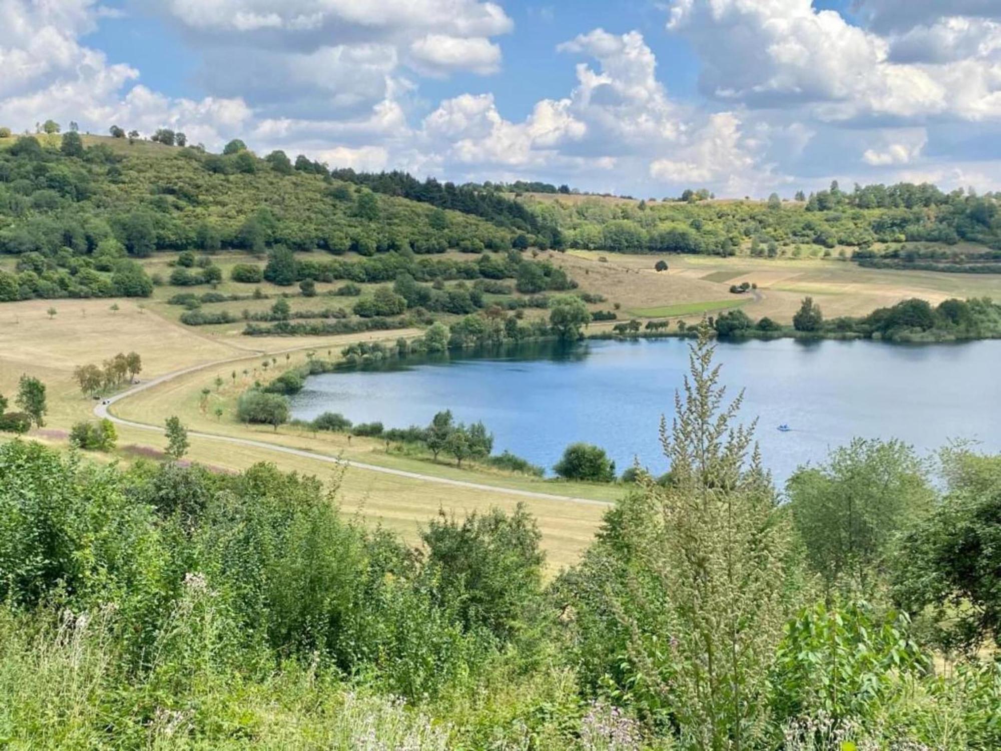 Cozy Apartment In Immerath With Fishing Near Екстериор снимка